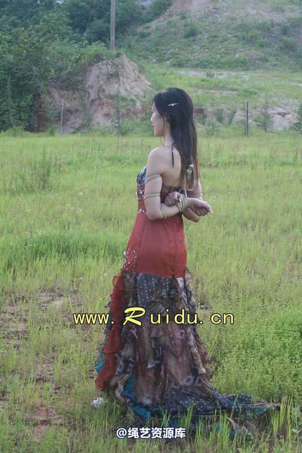 锐度主张 - 20070818第29期 宝宝草地漫舞图片 第 304 张图片