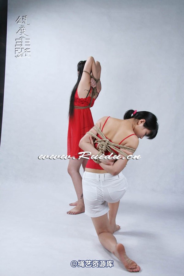 锐度主张 - 婷婷和嫣儿KB悬吊 第 388 张图片