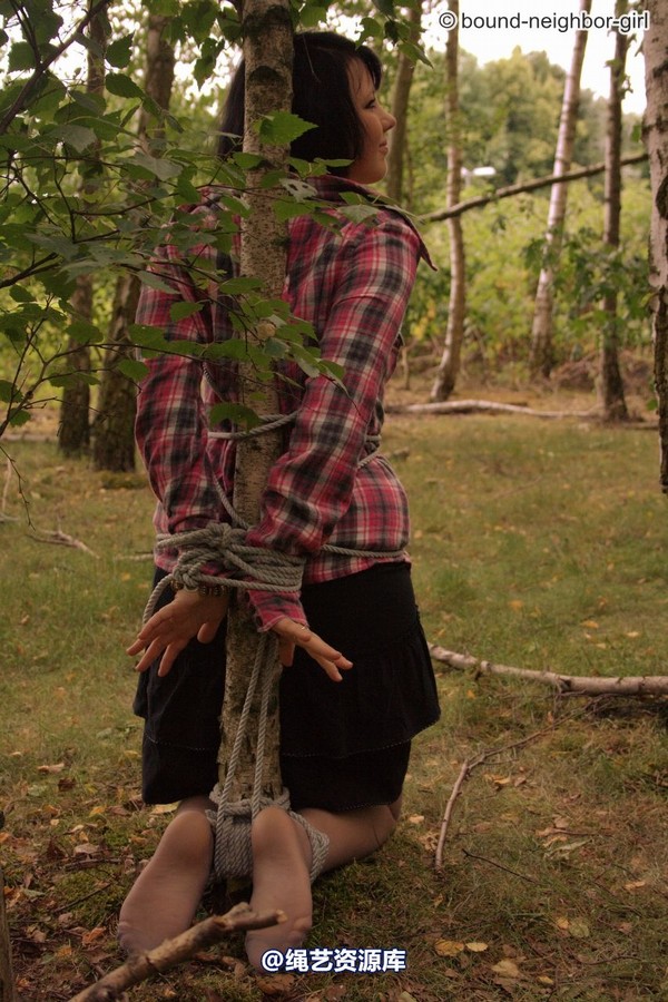 bound-neighbor-girl - Nadine - Adventure in the woods part 2 第 61 张图片