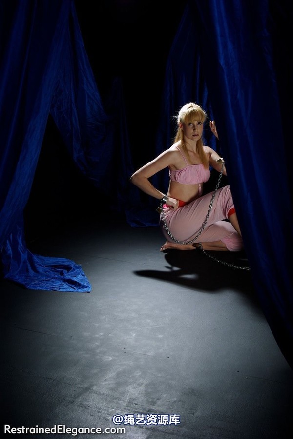 restrainedelegance - Ariel in the Harem 第 12 张图片