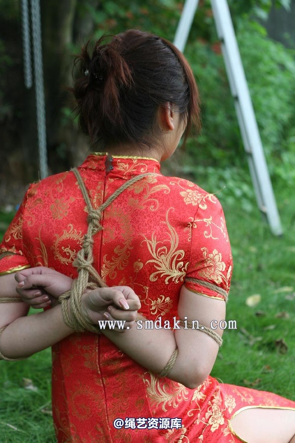 锐度主张 - 红旗袍模特：姗姗 第 32 张图片