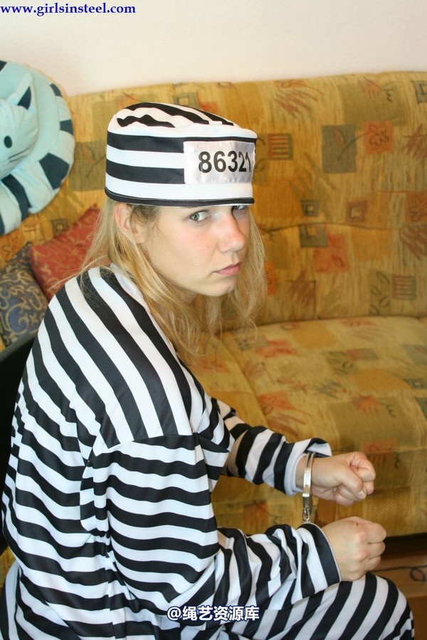 girlsinsteel - 2 dangerous girls as convicts 第 73 张图片
