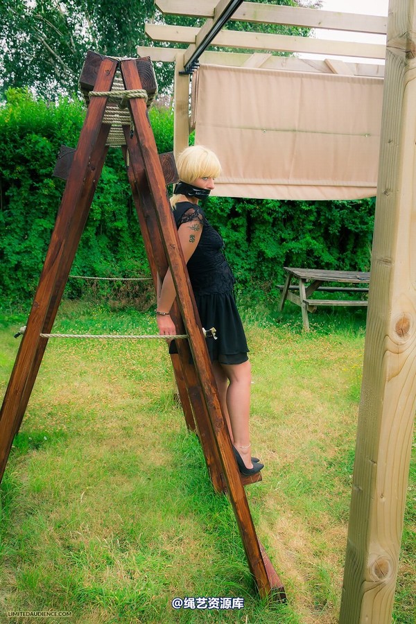 limitedaudience - 2014 kimmy louise cuffed to the cross 第 13 张图片
