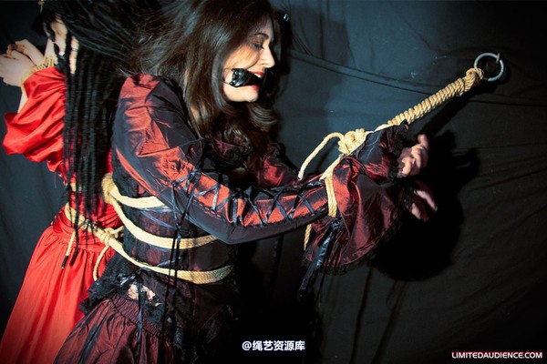 limitedaudience - 2010 catya lex eleven in the dungeon 2 第 22 张图片