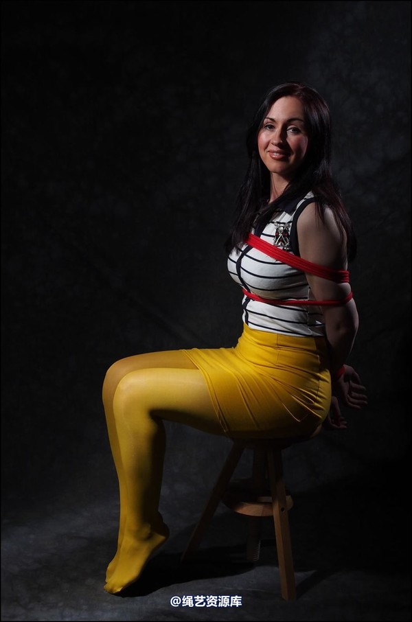 simplytied - Yellow tights red rope 第 5 张图片