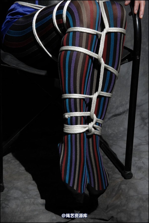 simplytied - Angel in colour stripes 第 25 张图片