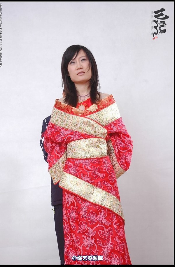 唯美之家 - 2008-11-20雯雯汉服 第 13 张图片