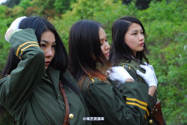 唯美之家 - 外拍军装三模特 第 324 张图片