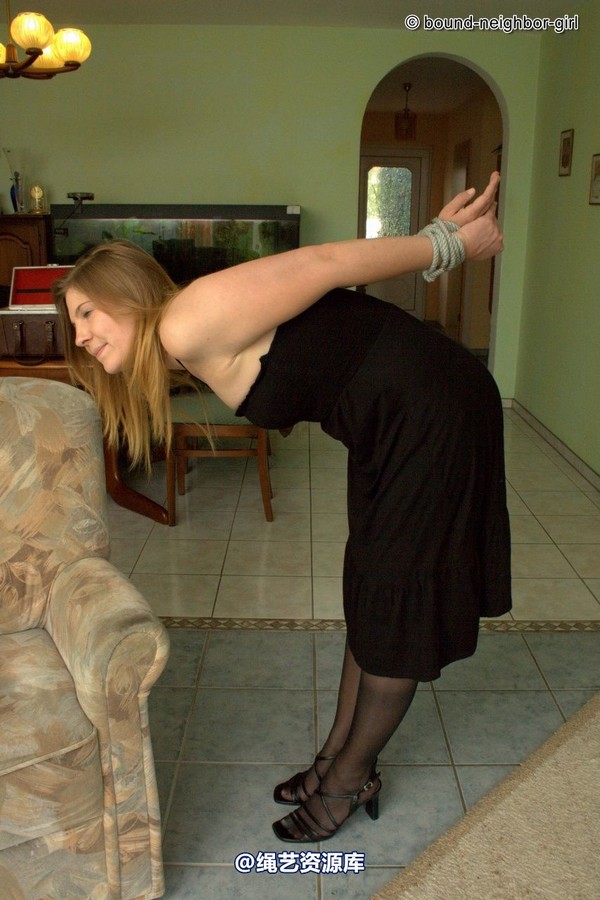 bound-neighbor-girl - Guest Melissa - tied at home 第 14 张图片