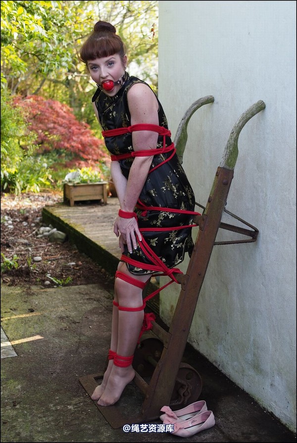 simplytied - RR on her trolly 第 31 张图片