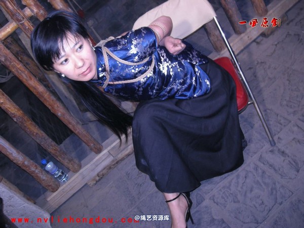 红豆的天空 - 一风原创----被俘的情报人员 第 3 张图片