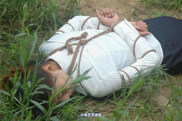 mj影视 - 血的代价执行刑场 失禁战栗2013-08-26 第 99 张图片
