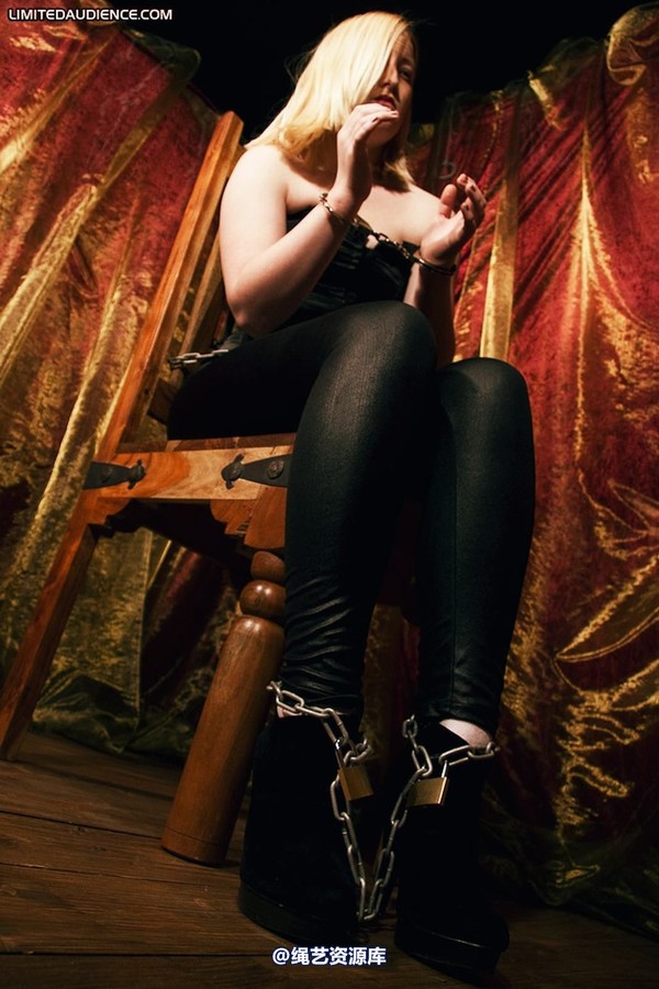 limitedaudience - 2010 peaches chained to the chair 2 第 3 张图片