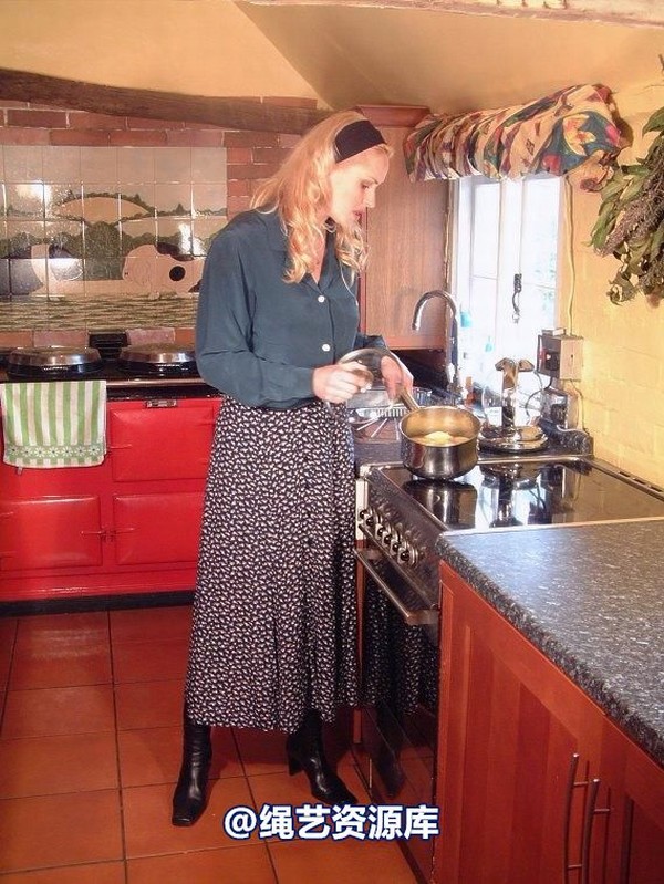 bondagebob - Katarina Kitchen bound 第 1 张图片