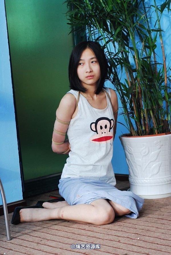 唯美之家 - 白雪试服装2 第 22 张图片