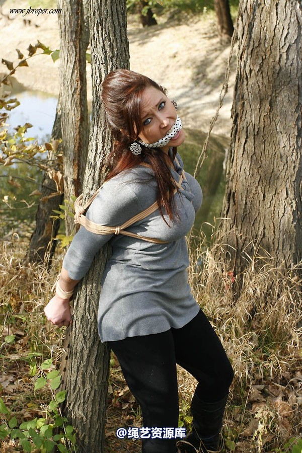 jbroper - Christina Carter 2011-3 第 47 张图片