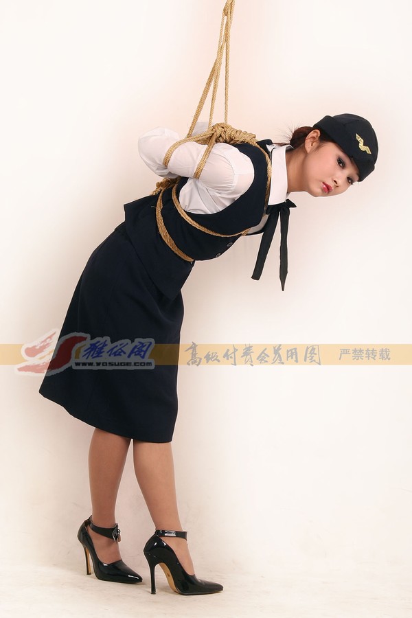 雅俗阁 - 20060404雅思空姐吊绑 第 15 张图片