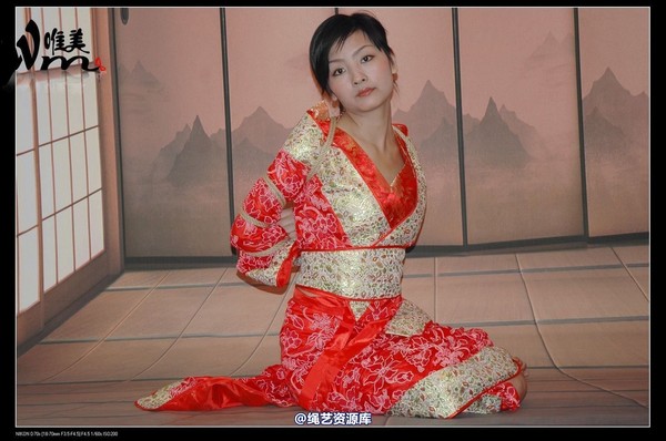 唯美之家 - 08-05-29盈盈汉服-护士装 第 23 张图片