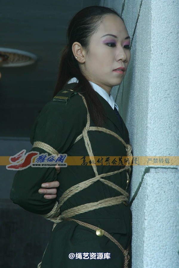 雅俗阁 - 20070419雅雯警服 第 36 张图片