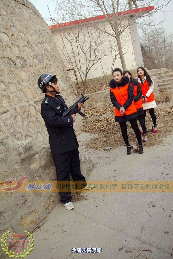 雅俗阁 - 2013-NO.33《情系法场》Model雅慕 雅恩 雅曼 第 33 张图片