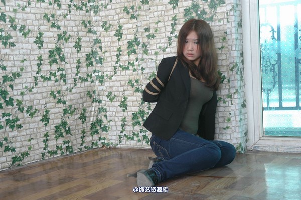 唯美之家 - 黑色西装 第 91 张图片
