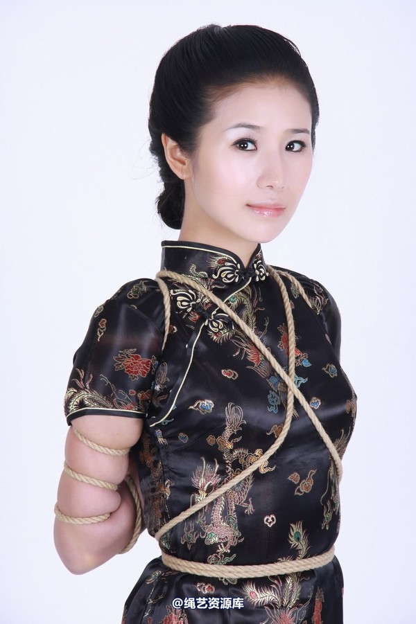 神艺缘 - 133-表面正统骨子风情美女旗袍五花 第 52 张图片