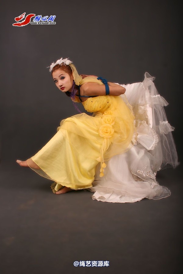 雅俗阁 - 20060402雪儿黄色婚纱 第 34 张图片
