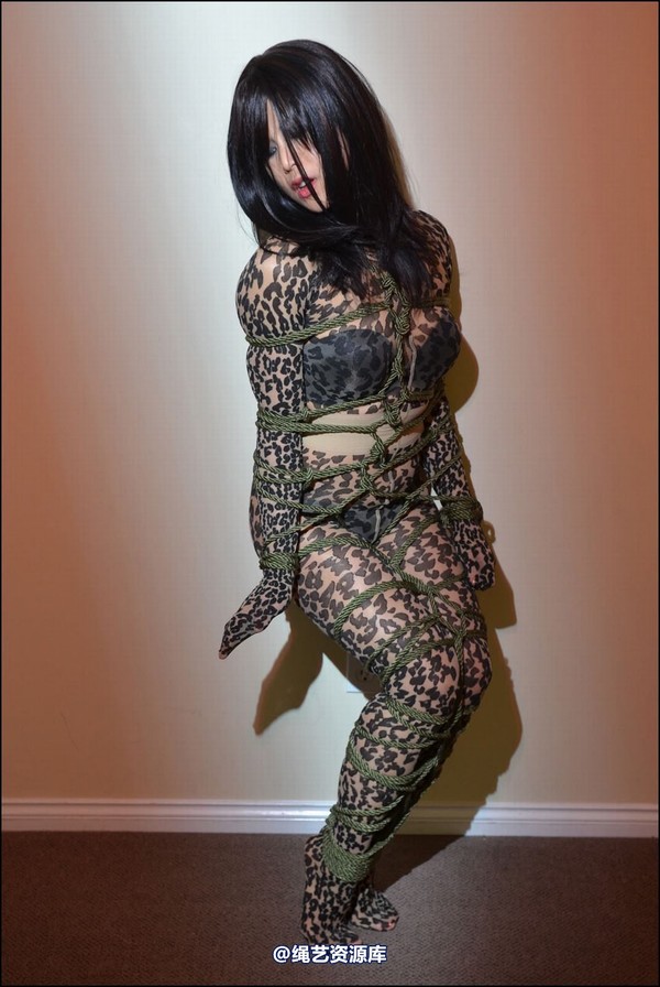 simplytied - Mitzi encased 第 25 张图片
