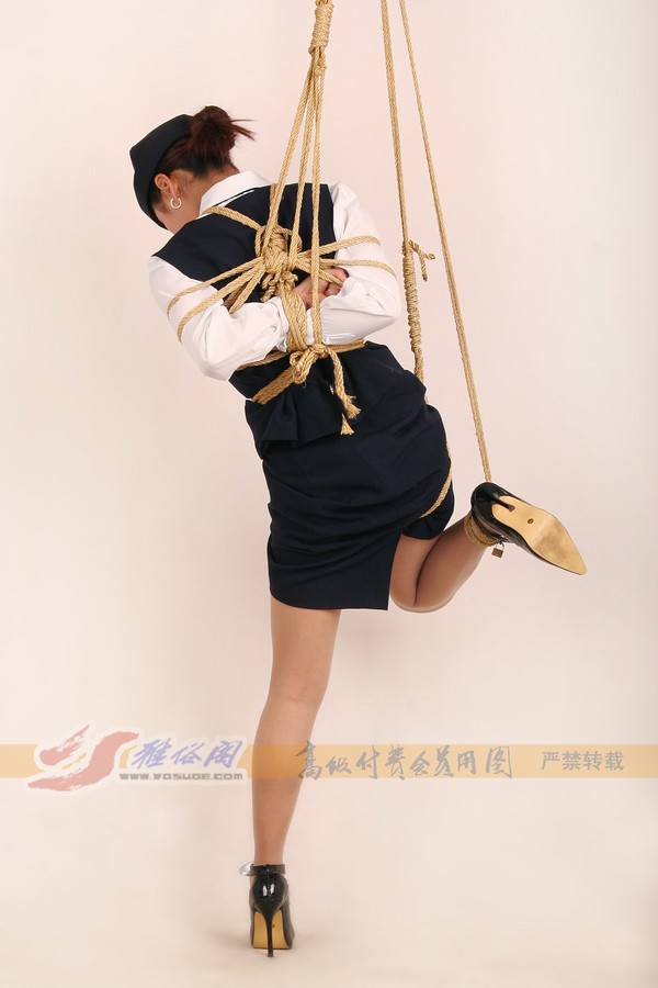 雅俗阁 - 20060404雅思空姐吊绑 第 201 张图片