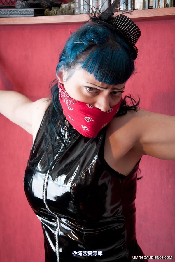 limitedaudience - 2011 raevan at her captor s mercy 第 19 张图片