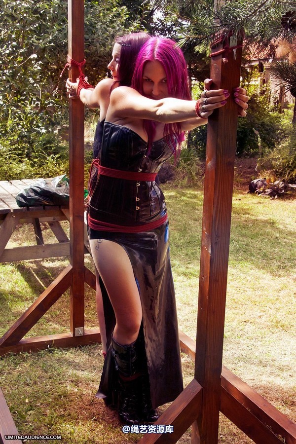 limitedaudience - 2012 elyssia violet reign two for one 3 第 13 张图片