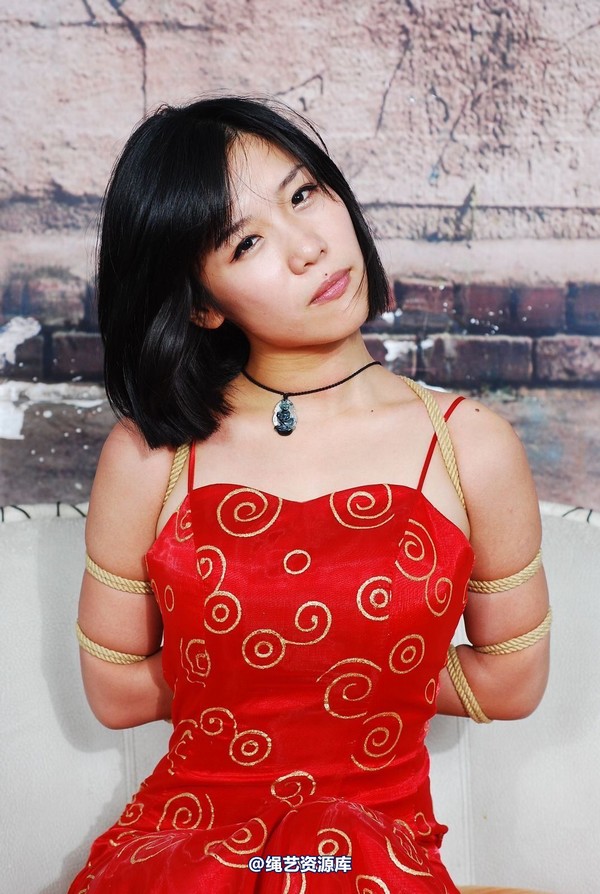 唯美之家 - 思欣红礼服 第 170 张图片