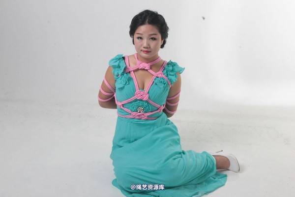 胜景山庄 - 288-果儿礼服 第 36 张图片