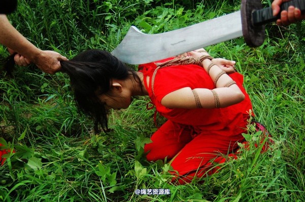 mj影视 - 血的代价-红罪衣刑场木驴斩－梅晓芳2013-08-26 第 172 张图片