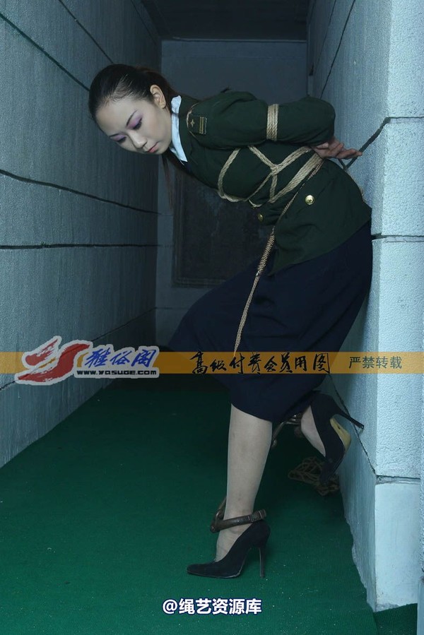 雅俗阁 - 20070419雅雯警服 第 44 张图片