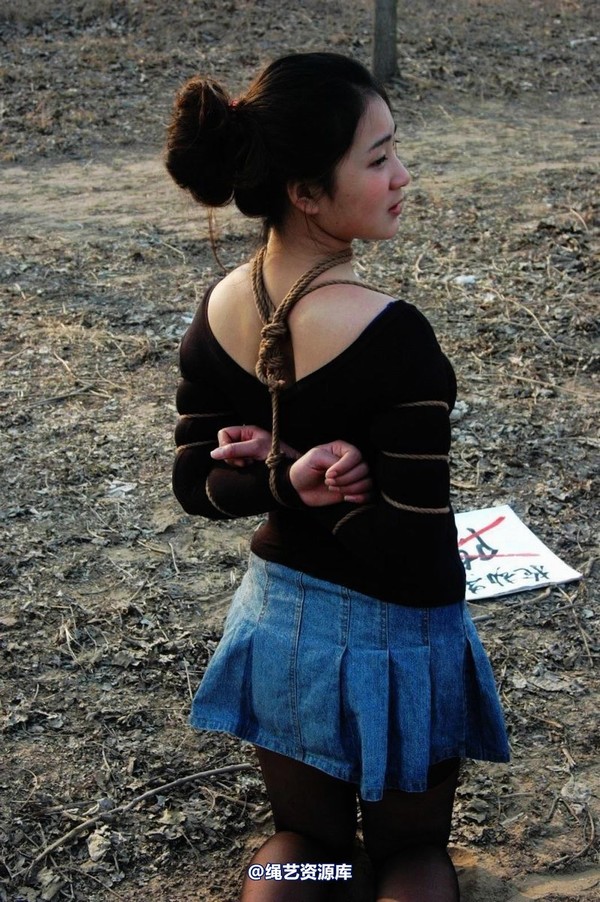 mj影视 - 2013-3-4陈沫踏青 黑丝美女最终的不归路 第 88 张图片
