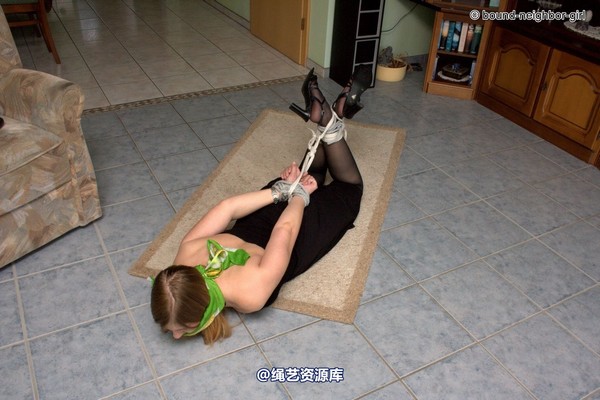 bound-neighbor-girl - Guest Melissa - tied at home 第 32 张图片