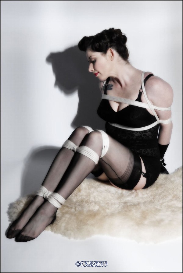 simplytied - 50s Girdle shoot 第 17 张图片
