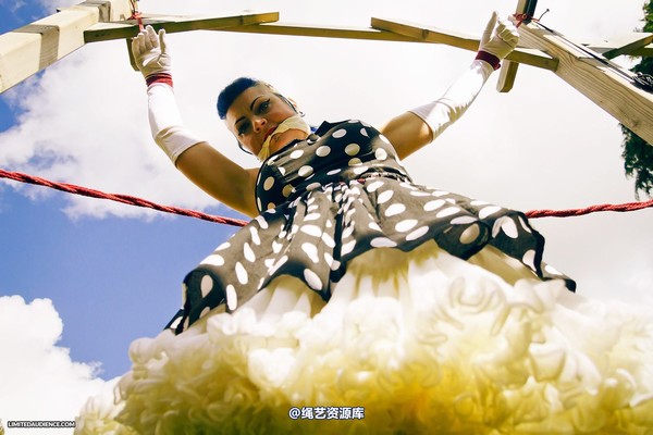 limitedaudience - 2014 raevan spread outdoors 3 第 28 张图片