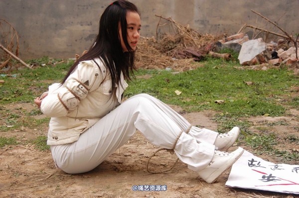 mj影视 - 安娜刑场2013-04-13 第 269 张图片