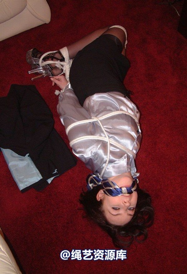 bondagebob - Jessica Hogtied Secretary 2 第 9 张图片