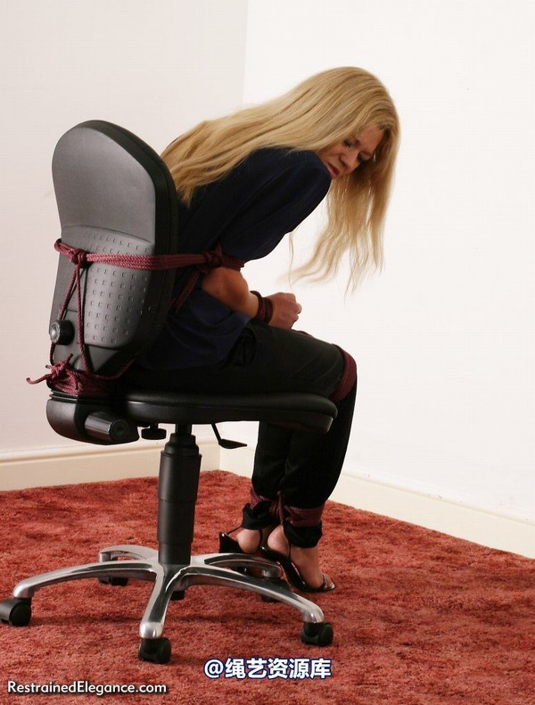 restrainedelegance - Secretary Belle 第 27 张图片