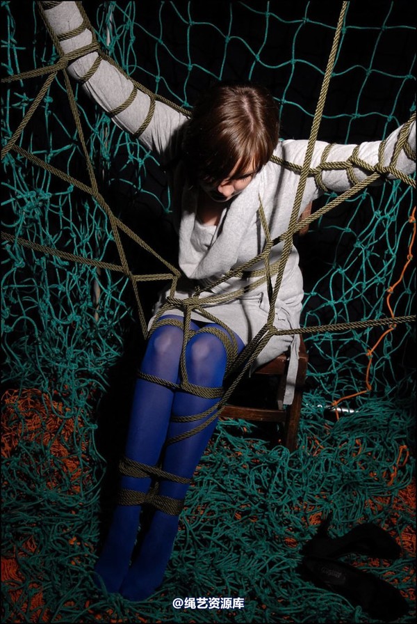 simplytied - Netted in blue tights 第 20 张图片
