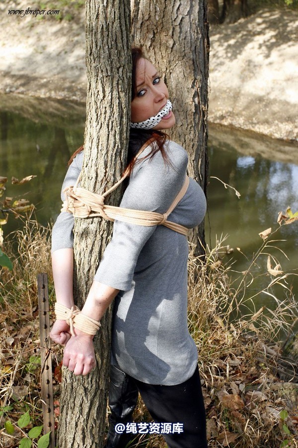 jbroper - Christina Carter 2011-3 第 14 张图片