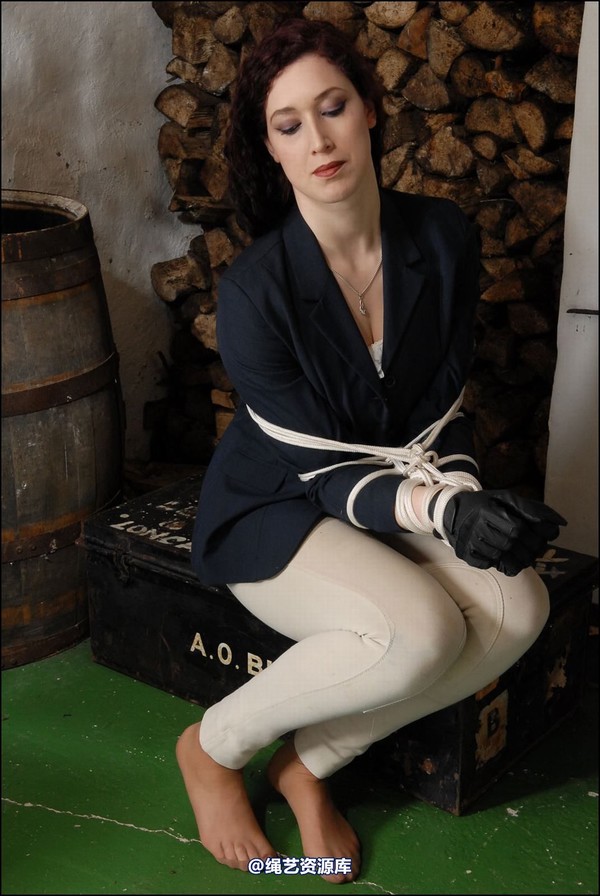 simplytied - That hat and gloves 第 9 张图片