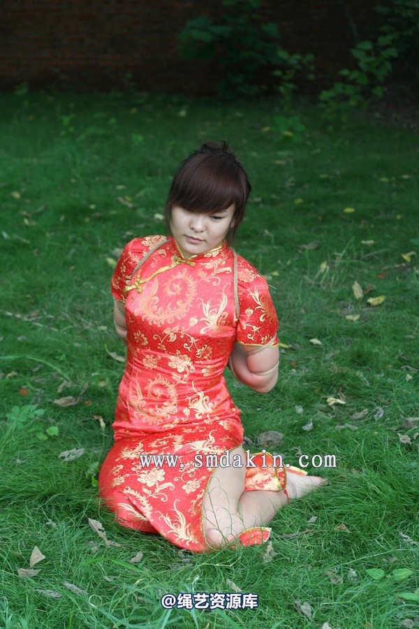 锐度主张 - 红旗袍模特：姗姗 第 4 张图片