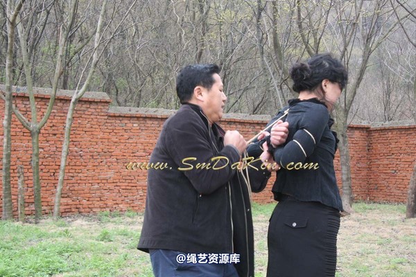 锐度主张 - 2009年第21期捆绑图（2009.4.26）3.28聚会，同好MM极限紧缚 第 18 张图片
