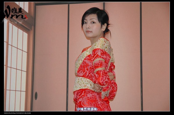 唯美之家 - 08-05-29盈盈汉服-护士装 第 12 张图片