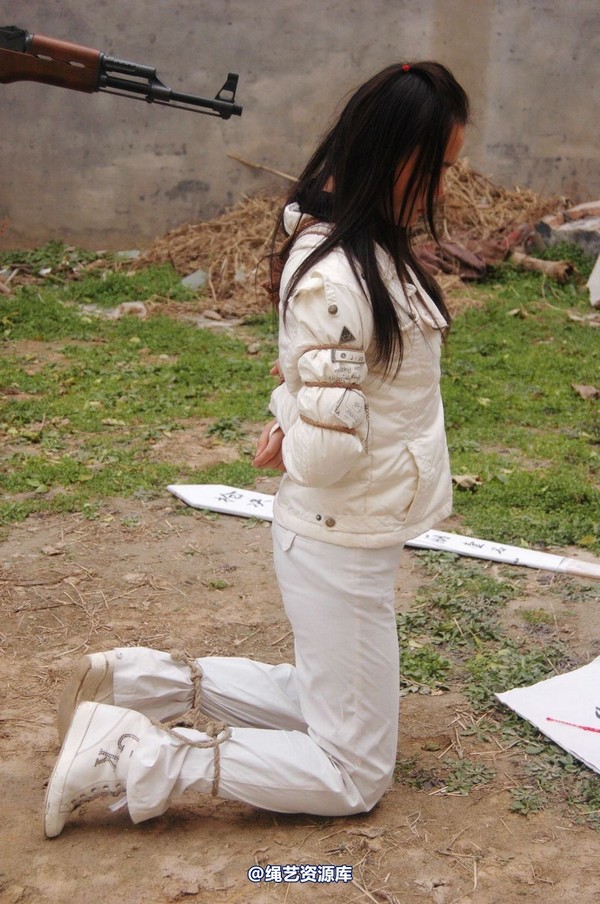 mj影视 - 安娜刑场2013-04-13 第 128 张图片