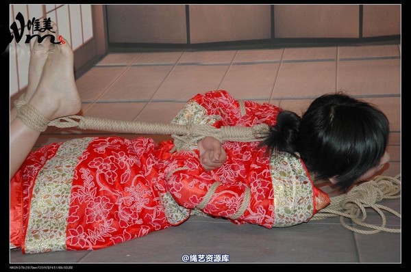 唯美之家 - 08-05-29盈盈汉服-护士装 第 140 张图片